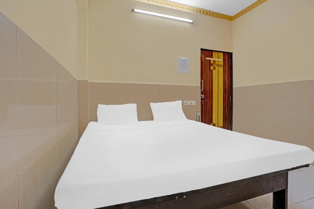 Spot On 81122 Alfa Lodge Mumbai Bagian luar foto