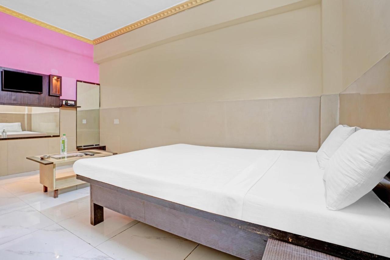 Spot On 81122 Alfa Lodge Mumbai Bagian luar foto