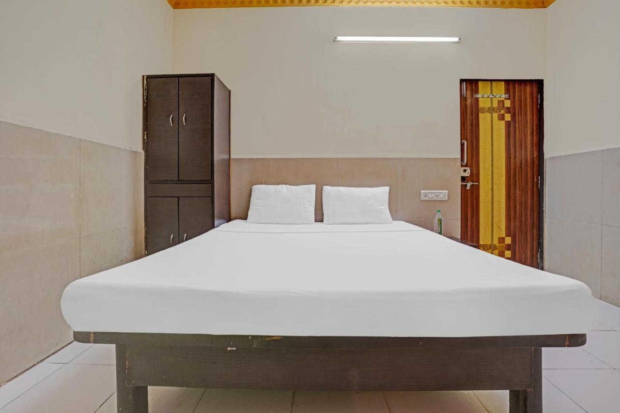 Spot On 81122 Alfa Lodge Mumbai Bagian luar foto